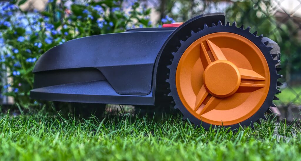 Remote-Controlled Mowers Vs. Robotic Lawn Mowers: Which Is Better?