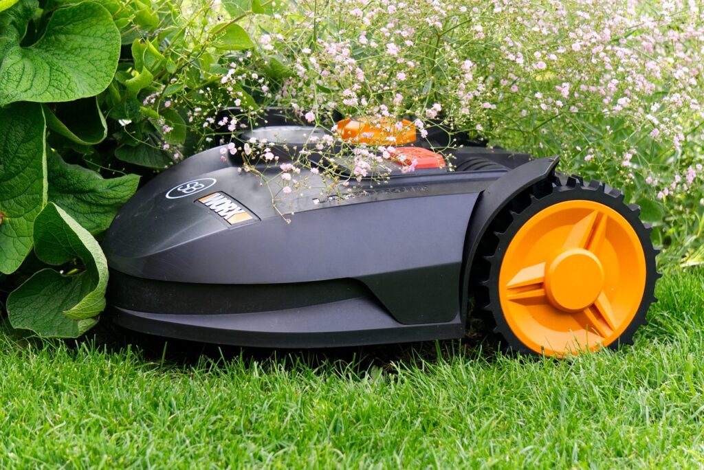 Smart Robotic Lawn Mowers(App Control), Automatic Route Planning + Virtual Boundaries + Automatically Avoid Obstacles + Automatic Charging, for Small to Medium Yards